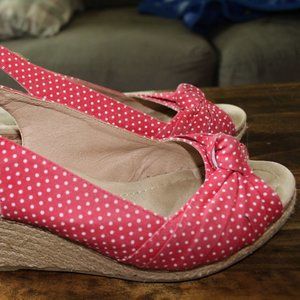 Land's End Women's Size 9 Red and White Polka Dot Wedge Shoes